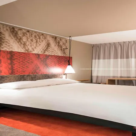 Ibis Moulins 3*