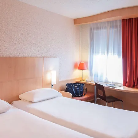 Ibis Moulins