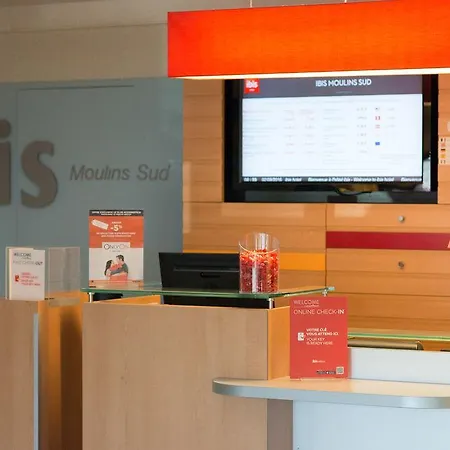 Ibis Moulins Hotel 3*
