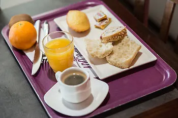 Ibis Moulins Hotel 3*